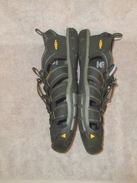 Keen Clearwater CNX Sandals Men\'s 12 Leather Waterproof Sport Shoes Closed Toe